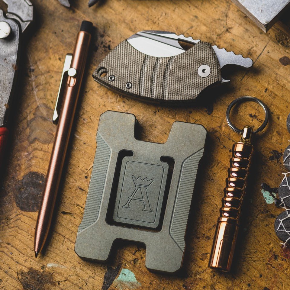 Merry & Bright! (Adding Color to Your Carry) - Your Urban EDC Supply Holiday Gift Guide - URBAN EDC®
