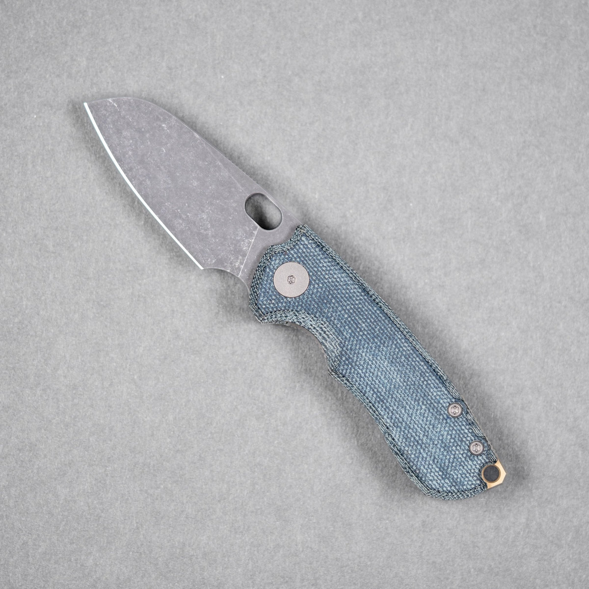 Micarta Knife Handles: Types, Characteristics, and How They Age Over Time - URBAN EDC®