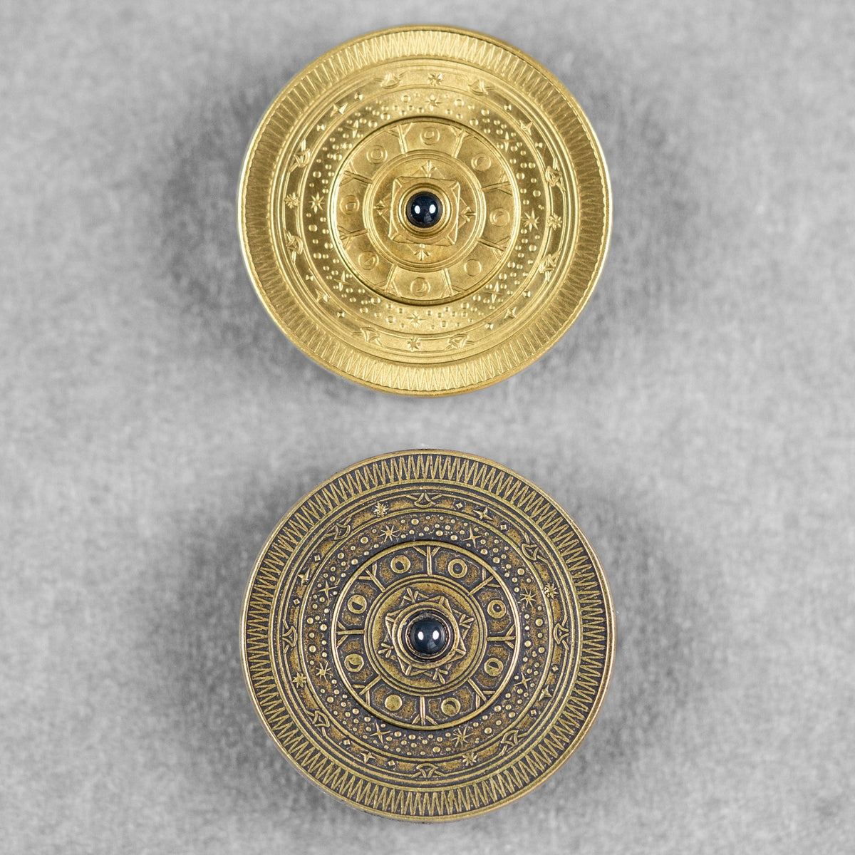 Astronomer Double Spinning Coin - Brass - URBAN EDC®