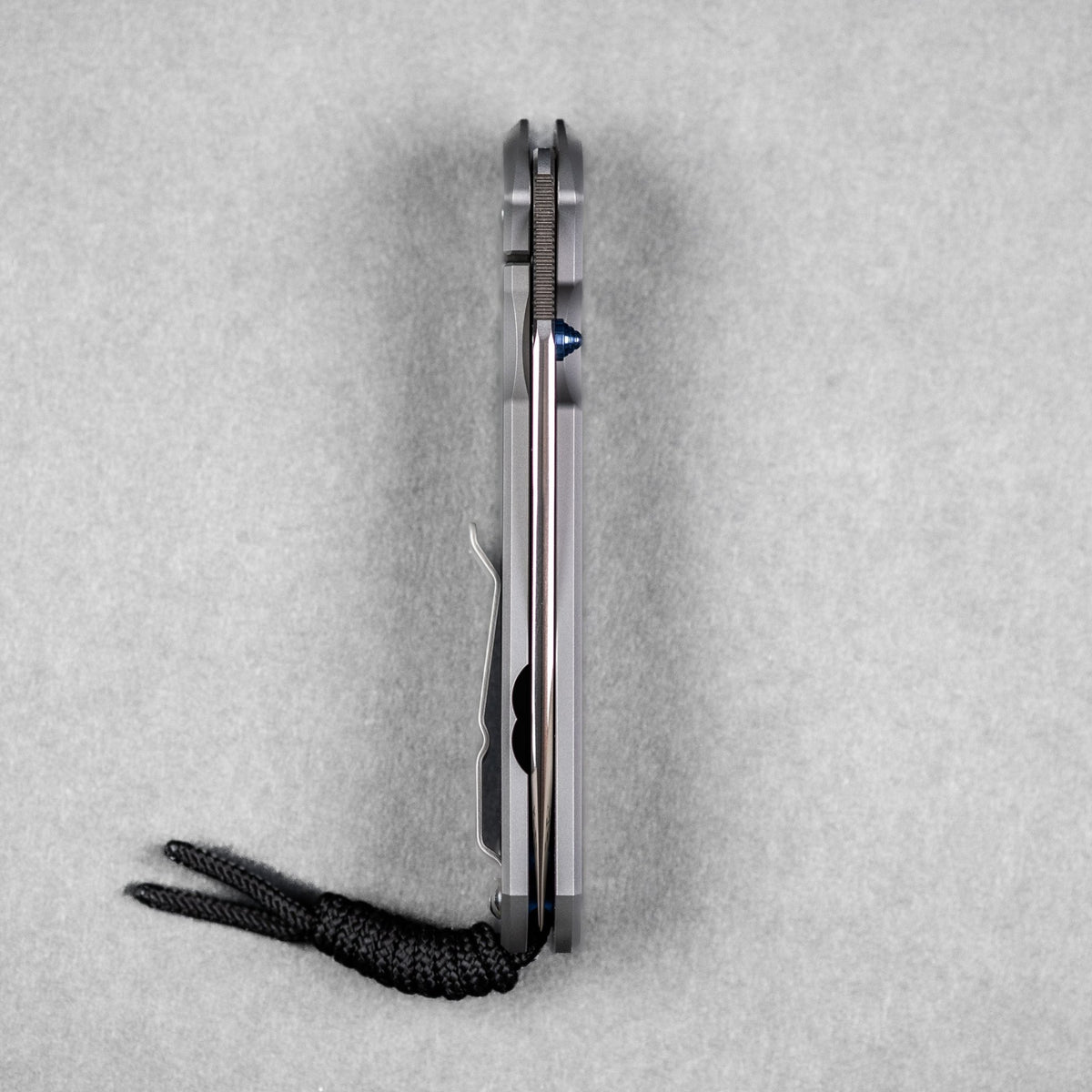 Chris Reeve Large Sebenza 31 Drop Point - Glass Blasted Titanium w/ Blue Accents - URBAN EDC®