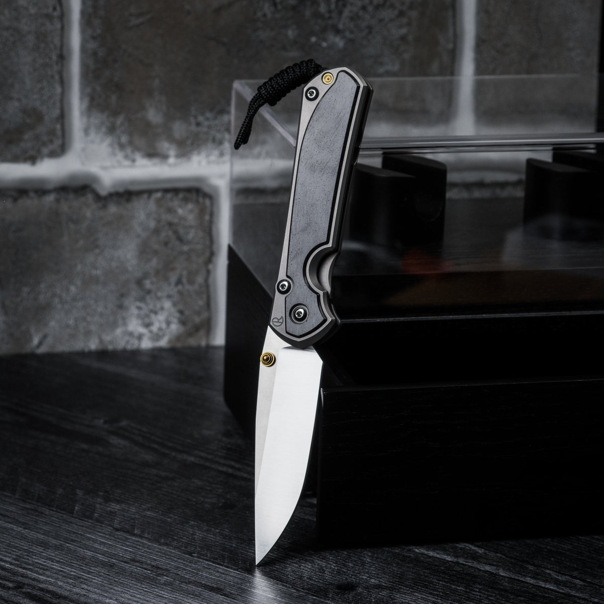 Chris Reeve Large Sebenza 31 - Polished Drop Point w/ Bog Oak Inlay - URBAN EDC®