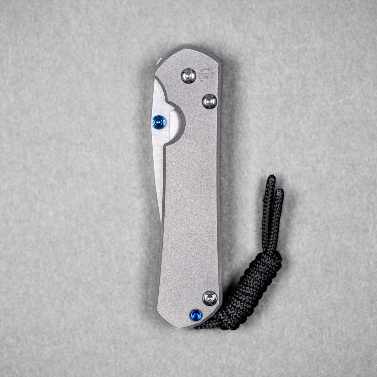 Chris Reeve Small Sebenza 31 - Drop Point Magnacut & Sandblasted Titanium - URBAN EDC®
