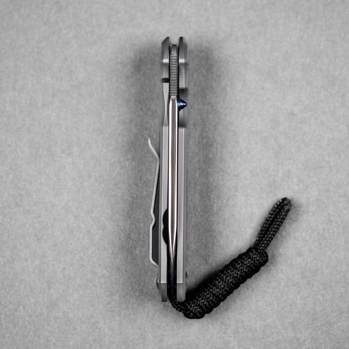 Chris Reeve Small Sebenza 31 - Insingo Magnacut & Glass Blasted Titanium w/ Blue Accents - URBAN EDC®