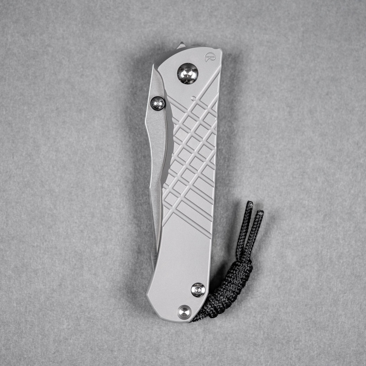 Chris Reeve Umnumzaan - Drop Point Magnacut & Glass Blasted Titanium - URBAN EDC®