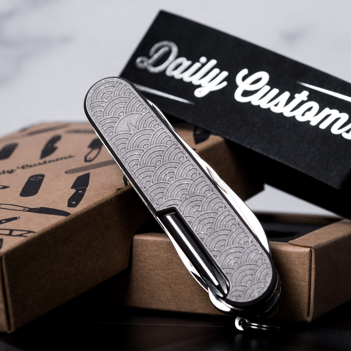 Daily Customs x URBAN Super Tinker 91.2 Titanium Seigaiha - URBAN EDC®