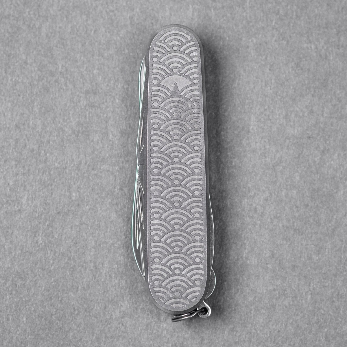 Daily Customs x URBAN Super Tinker 91.2 Titanium Seigaiha - URBAN EDC®