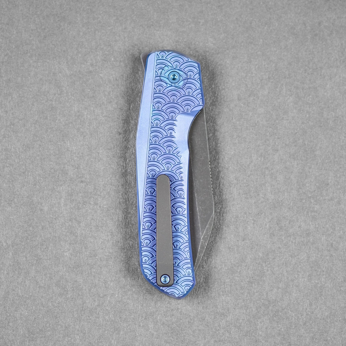 Divo x URBAN Chaser - Blurple Seigaiha - URBAN EDC®