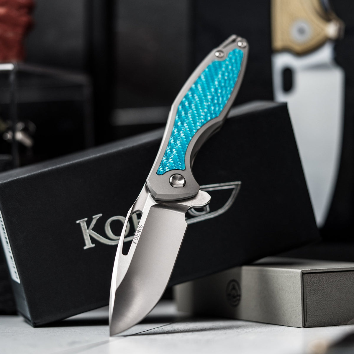 Drop Date (01/28): Koenig Arius Flipper - Brightwashed w/ Polished Flats M390 & Aqua Blue Twill Inlay - URBAN EDC®