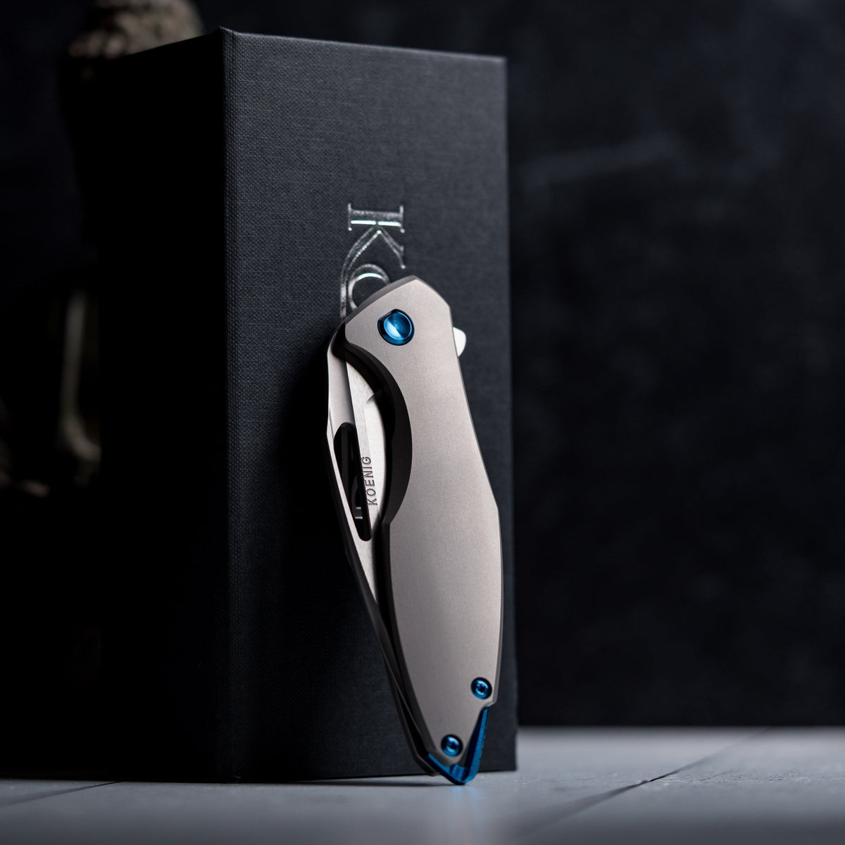 Drop Date (04/22): Koenig Arius Flipper - Burnished M390 w/ Polished Flats & Titanium w/ Blue Accents - URBAN EDC®