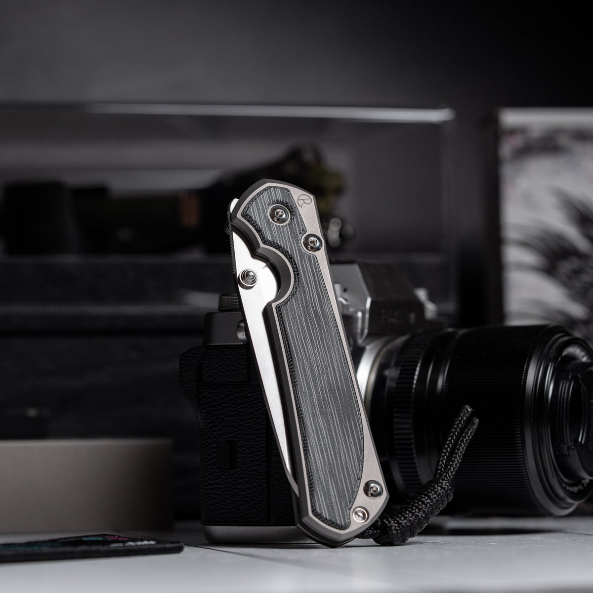 Drop Date (05/06): Chris Reeve Large Sebenza 31 - Insingo Magnacut & Glass Blasted Titanium w/ Black Canvas Micarta Inlay - URBAN EDC®