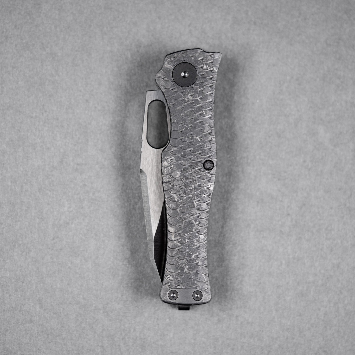 Drop Date (06/17): URBAN Castellan Non-Flipper - Belt Satin DLC Vanax & Black Crystal Titanium w/ Dragon Scale - URBAN EDC®
