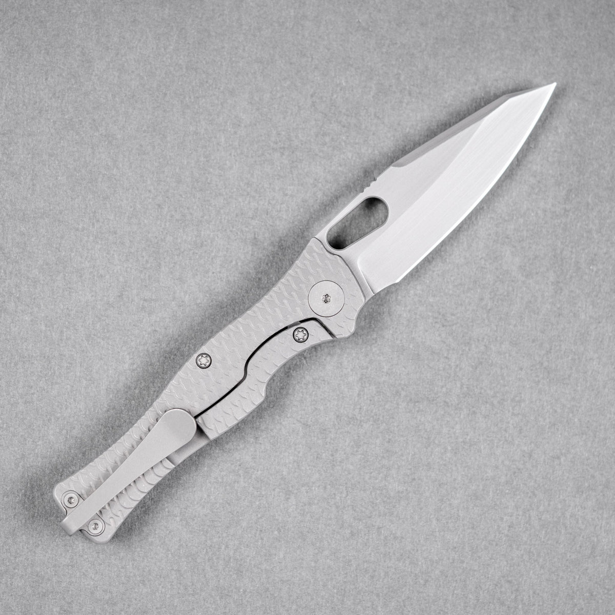 Drop Date (06/17): URBAN Castellan Non-Flipper - Dark-Rubbed Vanax & Darkwashed Titanium w/ Dragon Scale - URBAN EDC®