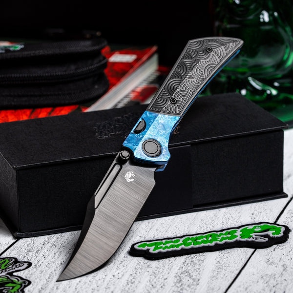 Drop Date (07/01): Gecko x URBAN Dune - Belt Satin DLC Vanax & Blackwashed Ti Chaos Seigaiha™ w/ Blurple Crystal Ti Bolster - URBAN EDC®