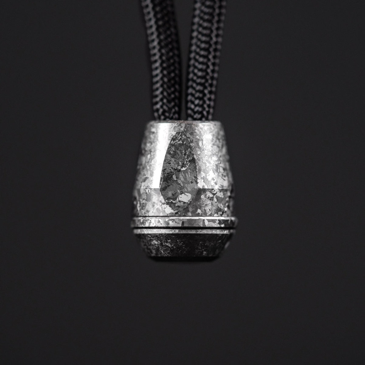 Drop Date (08/12): URBAN VK-IMON Lanyard Bead - Crystal Titanium w/ Crystal Titanium Disc - URBAN EDC®