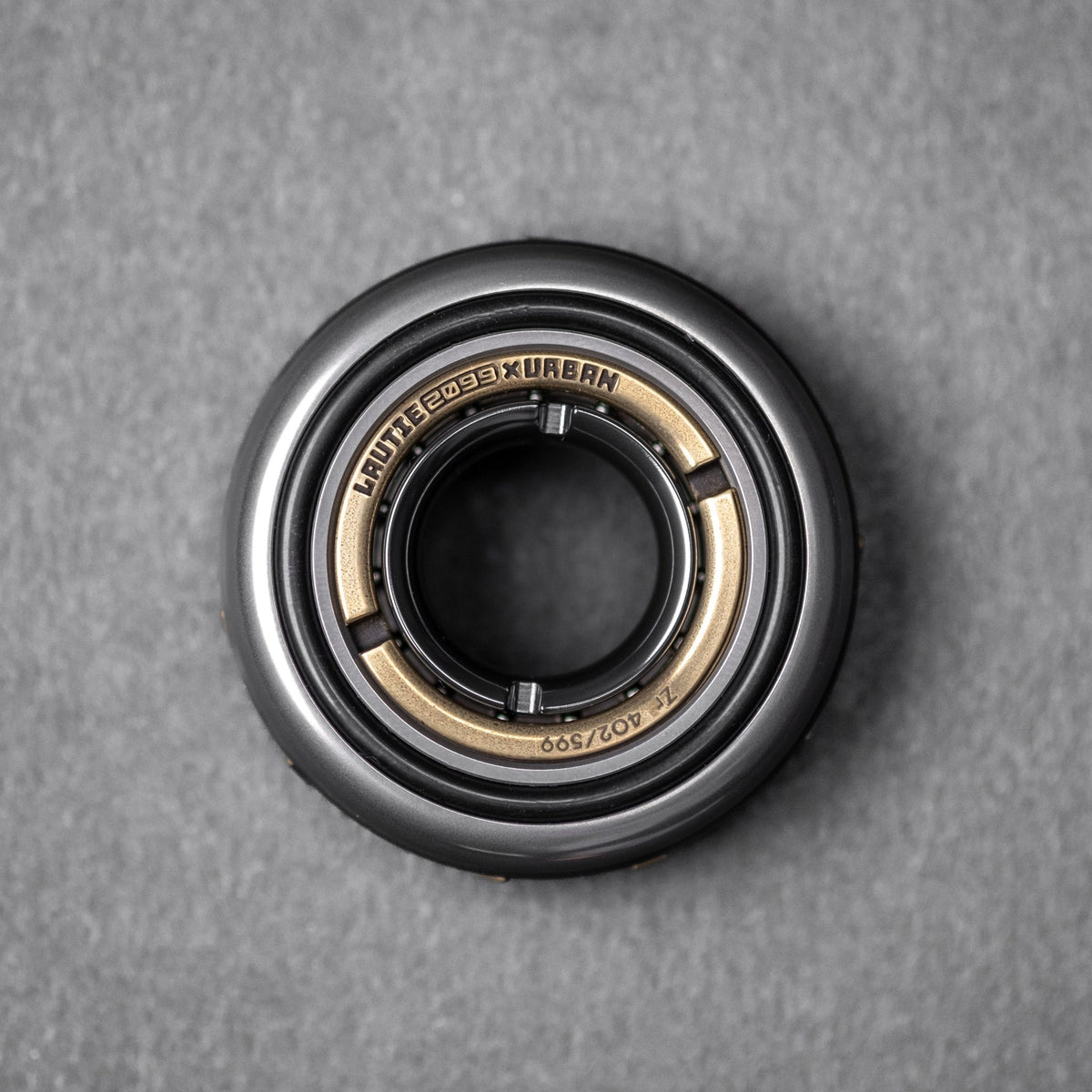 Lautie x URBAN Doughnut Spinner - Zirconium (Limited Edition) - URBAN EDC®