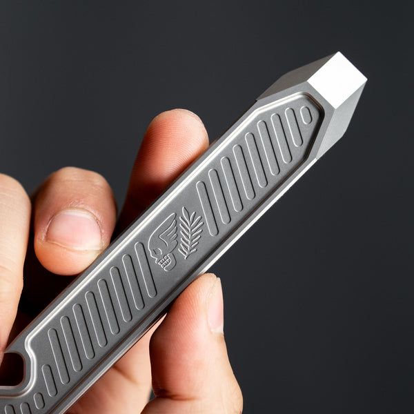 Peace Neighbor Archon Prybar - Titanium - URBAN EDC®