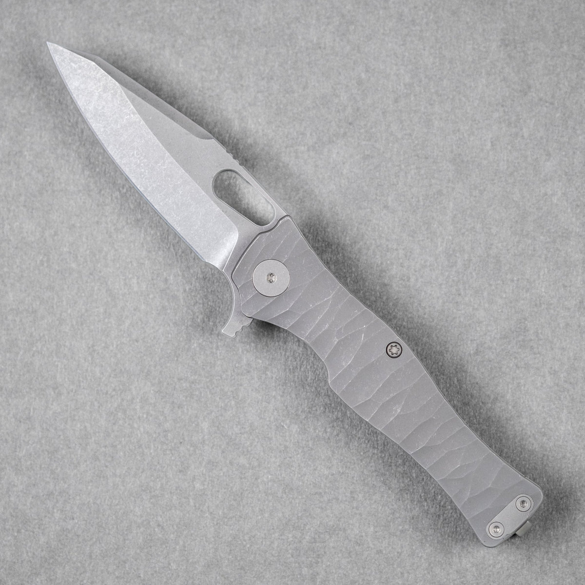 Pre - Order: URBAN Castellan - Darkwashed Magnacut & Darkwashed Titanium w/ Rock Texture - URBAN EDC®
