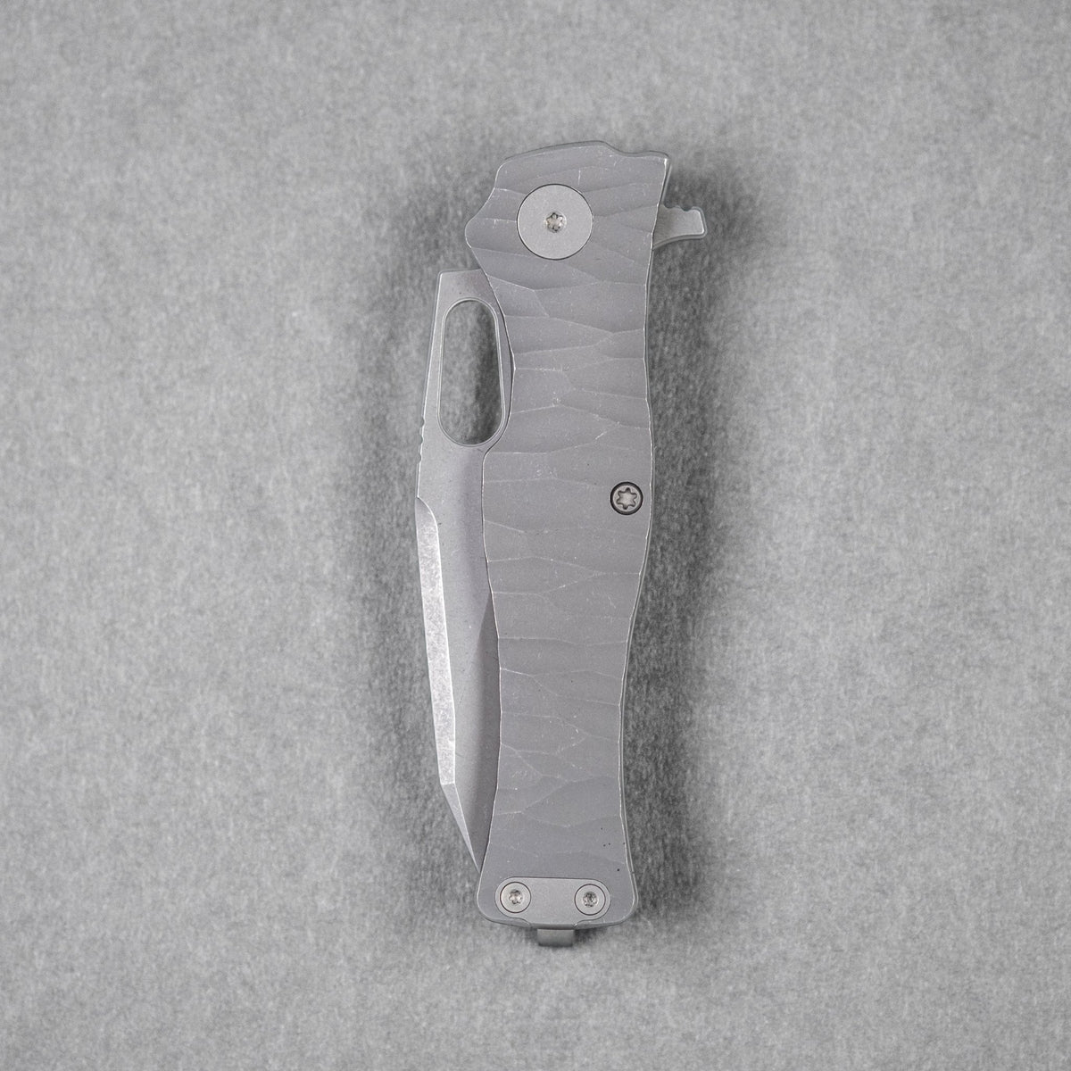 Pre - Order: URBAN Castellan - Darkwashed Magnacut & Darkwashed Titanium w/ Rock Texture - URBAN EDC®