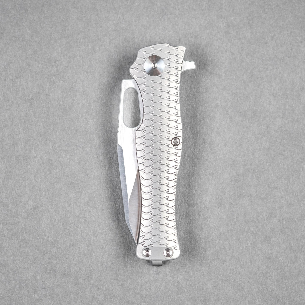 Pre - Order: URBAN Castellan - Satin Magnacut & Bead Blast Titanium w/ Dragon Scale - URBAN EDC®