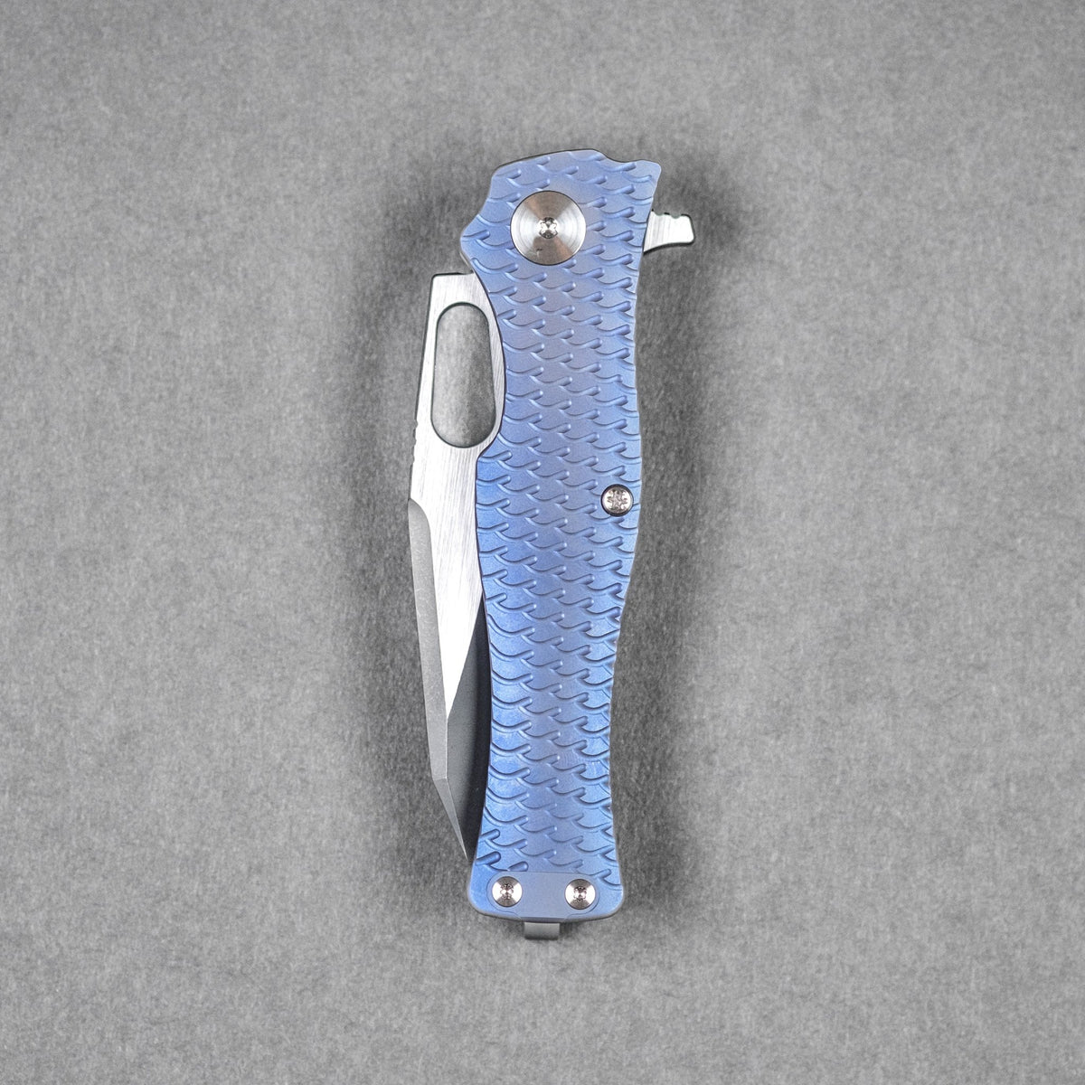 Pre - Order: URBAN Castellan - Two - Toned Magnacut & Blurple Titanium w/ Dragon Scale - URBAN EDC®