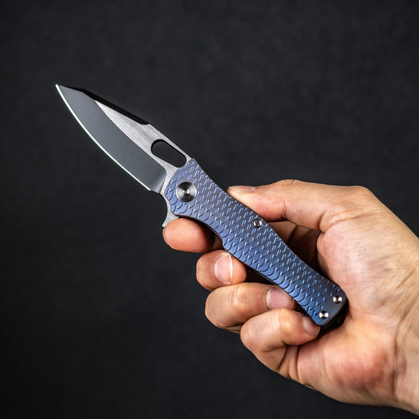 Pre - Order: URBAN Castellan - Two - Toned Magnacut & Blurple Titanium w/ Dragon Scale - URBAN EDC®