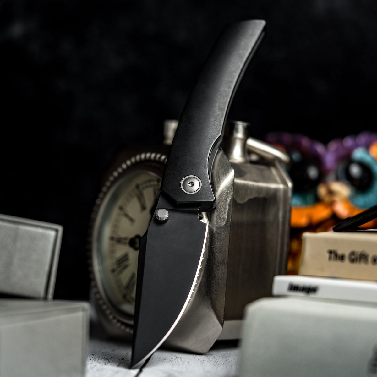 Pre - Order: URBAN Isurus - Blackwashed Magnacut & Blackwashed Ti w/ Bead Blasted Ti Hardware - URBAN EDC®