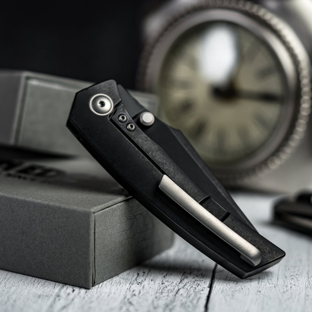Pre - Order: URBAN Isurus - Blackwashed Magnacut & Blackwashed Ti w/ Bead Blasted Ti Hardware - URBAN EDC®