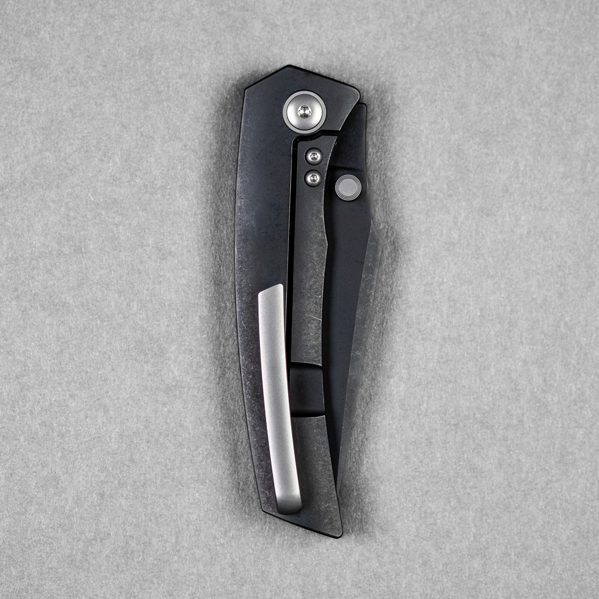Pre - Order: URBAN Isurus - Blackwashed Magnacut & Blackwashed Ti w/ Bead Blasted Ti Hardware - URBAN EDC®