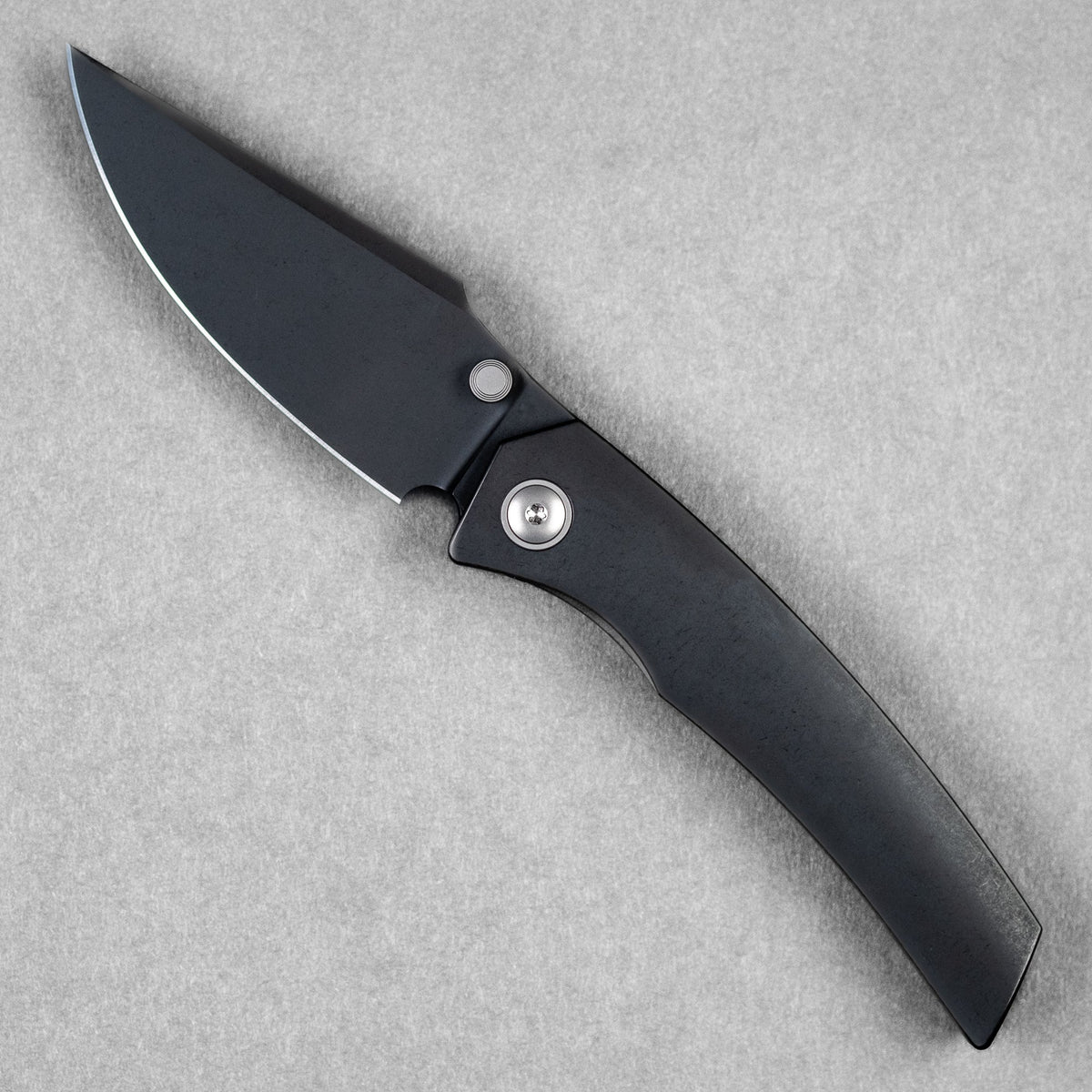 Pre - Order: URBAN Isurus - Blackwashed Magnacut & Blackwashed Ti w/ Bead Blasted Ti Hardware - URBAN EDC®