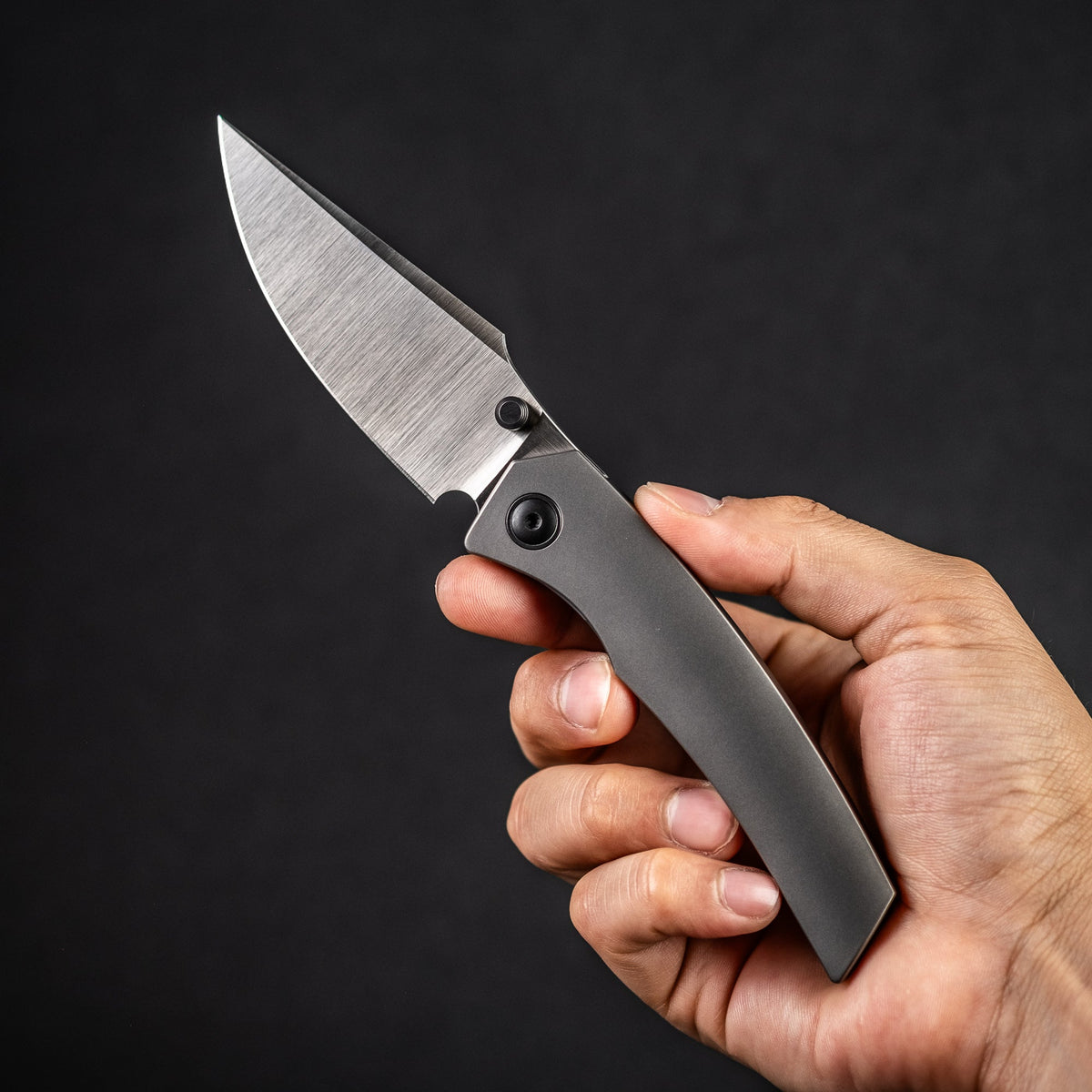 Pre - Order: URBAN Isurus - Satin Magnacut & Bead Blasted Ti w/ Blackwashed Hardware - URBAN EDC®