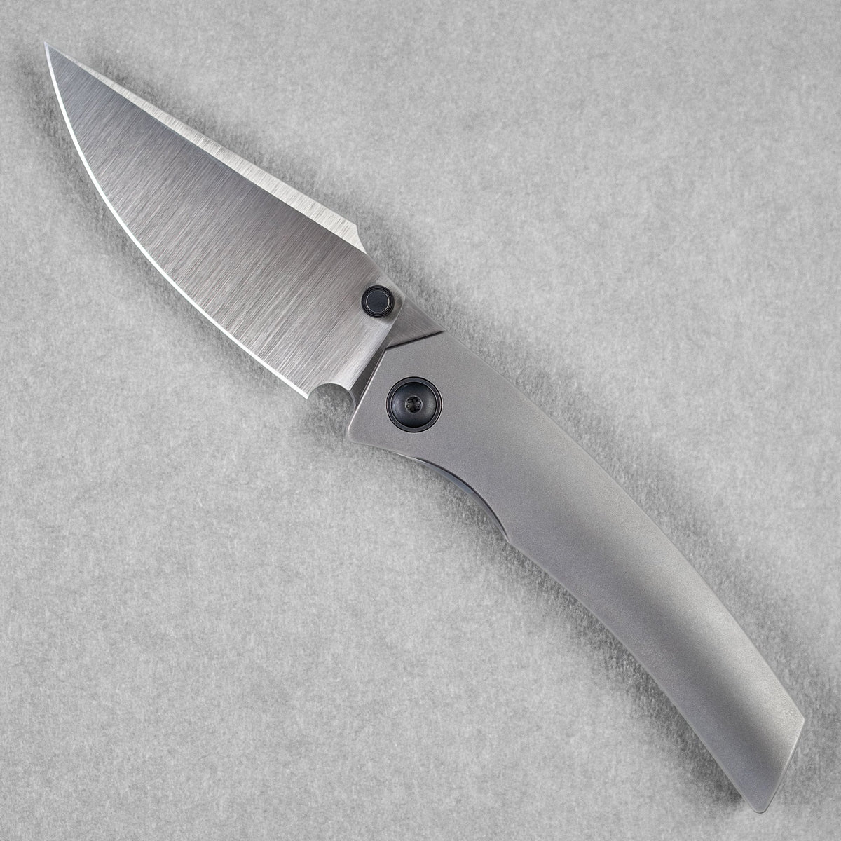 Pre - Order: URBAN Isurus - Satin Magnacut & Bead Blasted Ti w/ Blackwashed Hardware - URBAN EDC®
