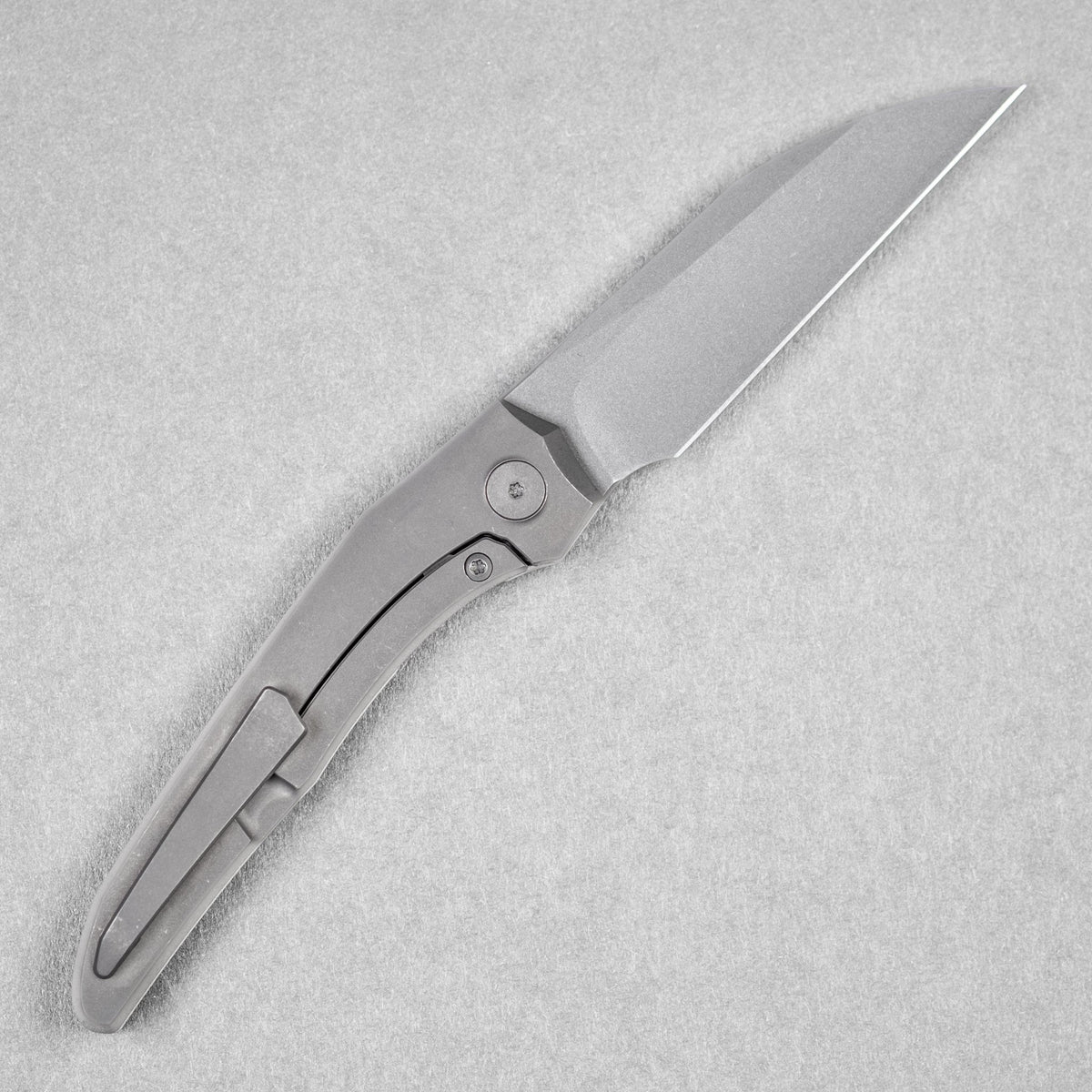 Pre - Order: URBAN Nitroglide - Darkwashed Magnacut w/ Darkwashed Titanium - URBAN EDC®