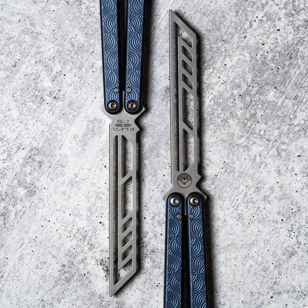 Squid Industries X URBAN Krake Raken Trainer V3 - Chaos Seigaiha Gunmetal - URBAN EDC®