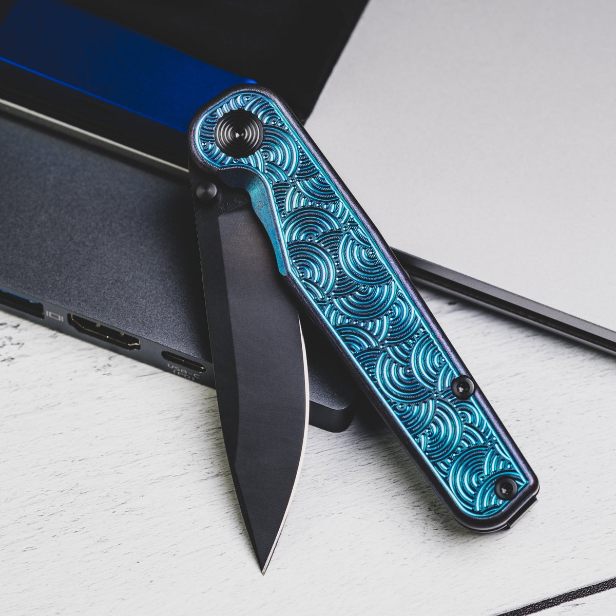 Tactile Knife Co. Rockwall Thumbstud - Blurple & DLC Seigaiha (Exclusive) - URBAN EDC®