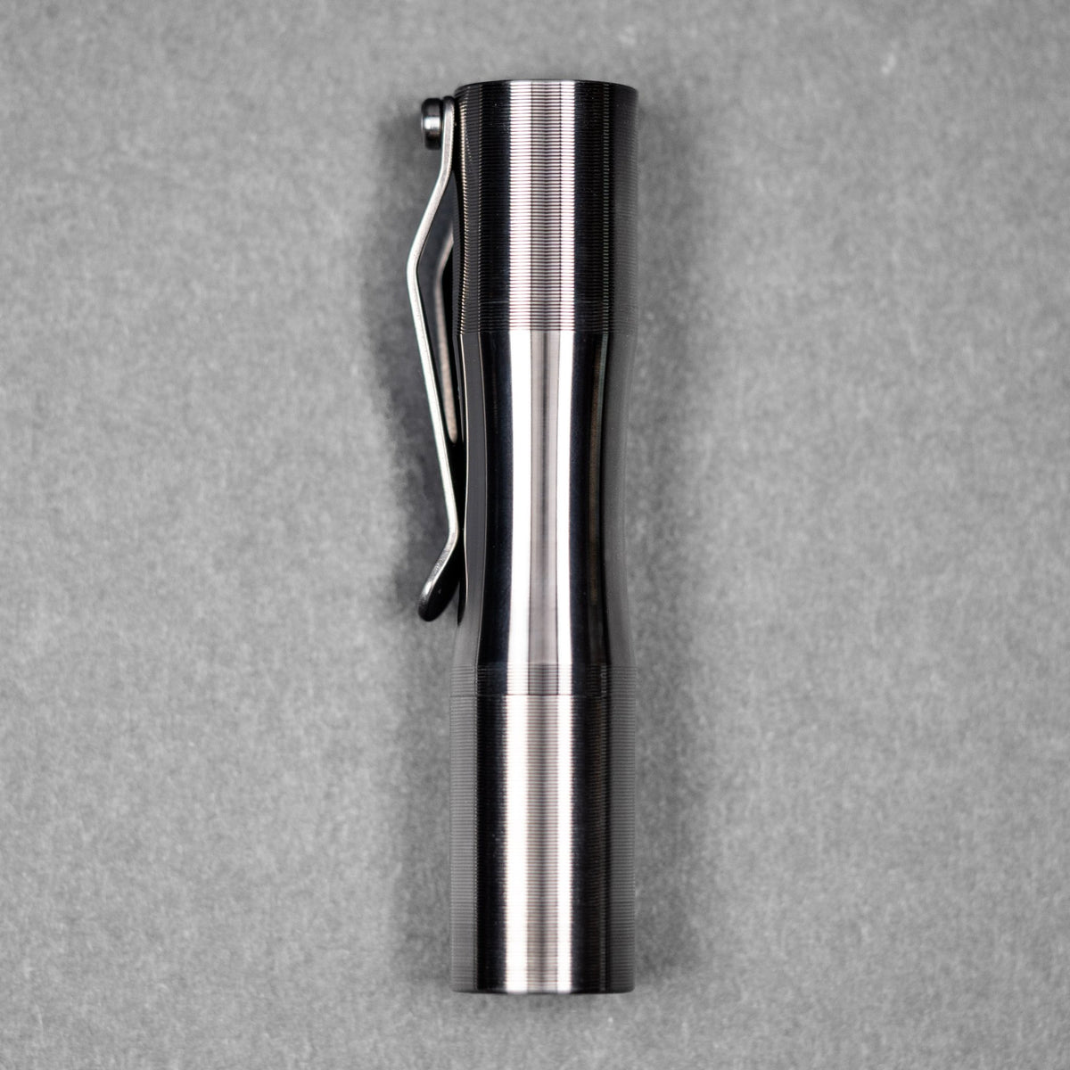 Tactile Turn Apollo Flashlight - Titanium - URBAN EDC®