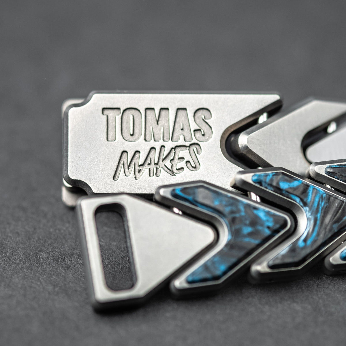 Tomas Makes Vector Bracelet - Titanium w/ Dark Matter Blue (Custom) - URBAN EDC®