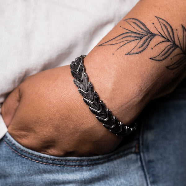 Tomas Makes Vector Bracelet - Titanium w/ Dark Matter Copper Carbon Fiber (Custom) - URBAN EDC®