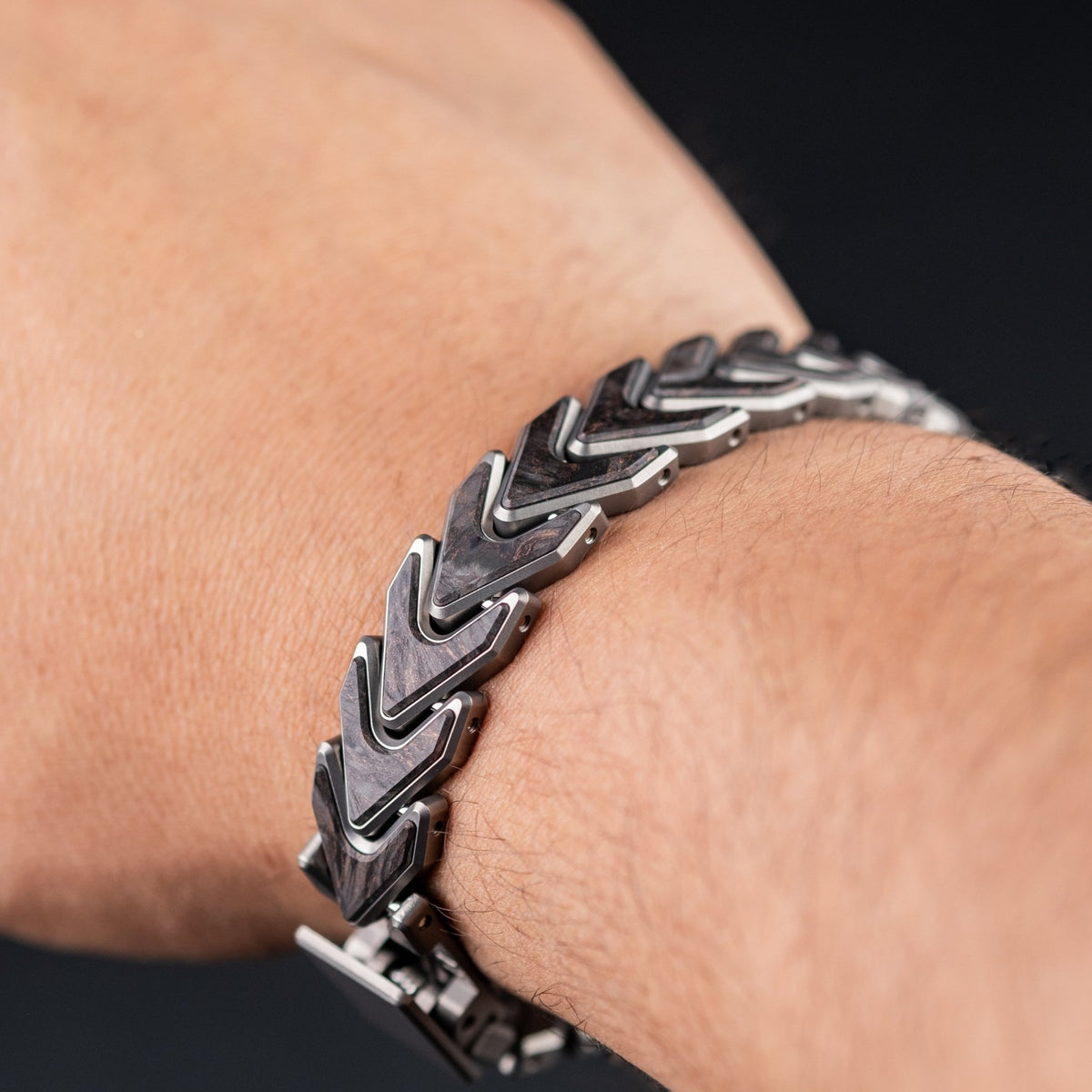 Tomas Makes Vector Bracelet - Titanium w/ Dark Matter Copper Carbon Fiber (Custom) - URBAN EDC®