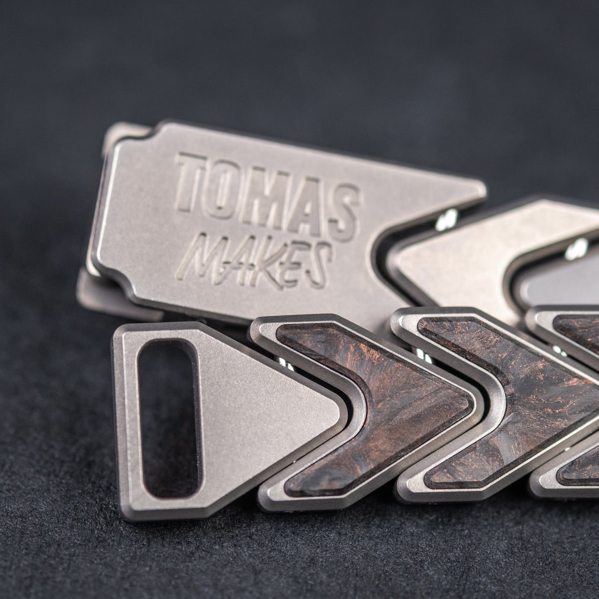 Tomas Makes Vector Bracelet - Titanium w/ Dark Matter Copper Carbon Fiber (Custom) - URBAN EDC®
