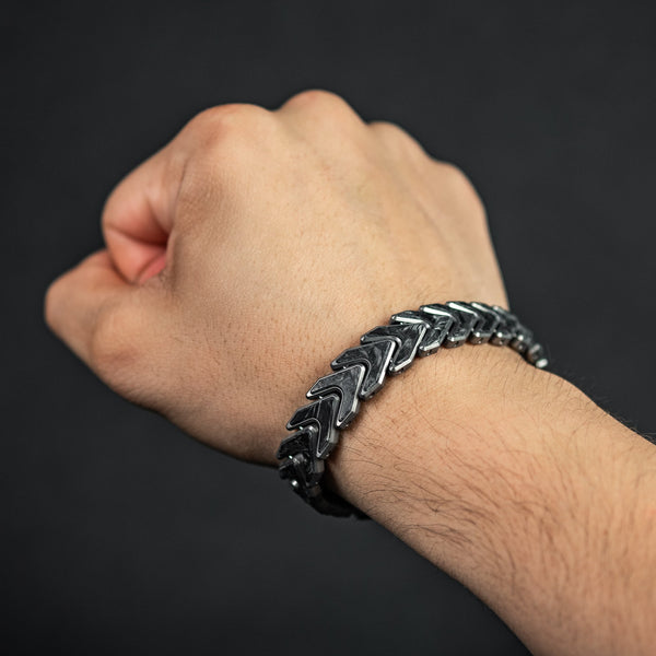 Tomas Makes Vector Bracelet - Titanium w/ Dark Matter Glow Carbon Fiber (Custom) - URBAN EDC®