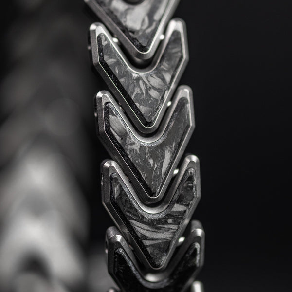 Tomas Makes Vector Bracelet - Titanium w/ Dark Matter Glow Carbon Fiber (Custom) - URBAN EDC®