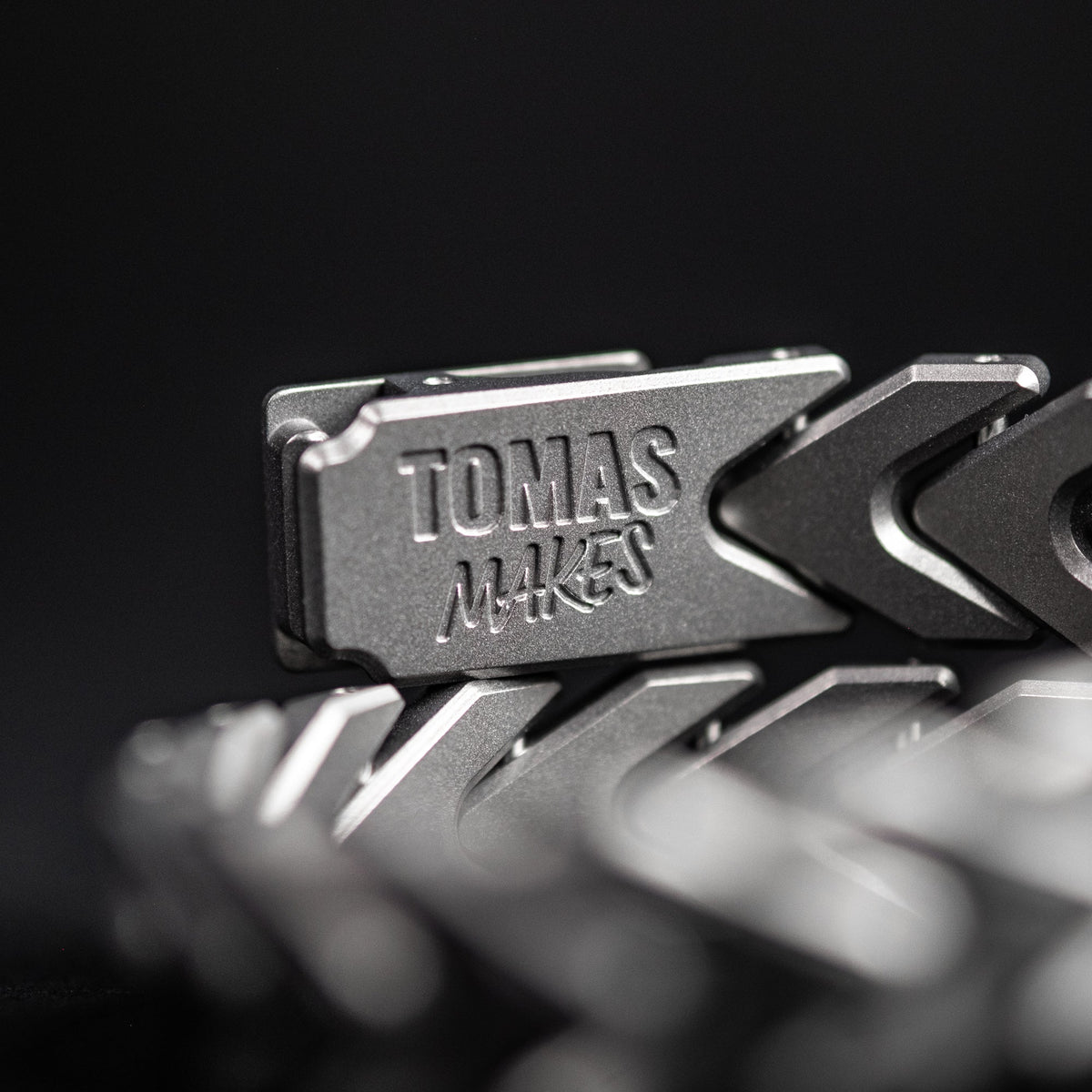 Tomas Makes Vector Bracelet - Titanium w/ Dark Matter Glow Carbon Fiber (Custom) - URBAN EDC®