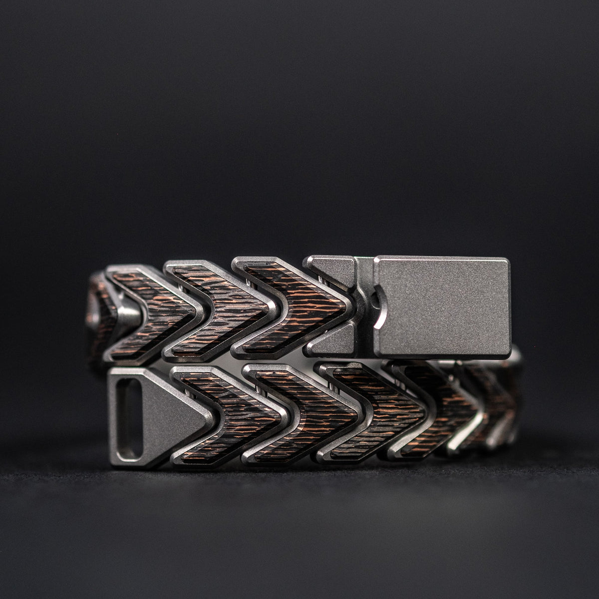 Tomas Makes Vector Bracelet - Titanium w/ Dark Matter Raindrop Copper Carbon Fiber (Custom) - URBAN EDC®