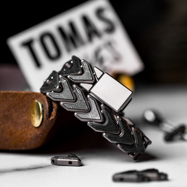 Tomas Makes Vector Bracelet - Titanium w/ Space Coral Stainless Carbon Fiber (Custom) - URBAN EDC®