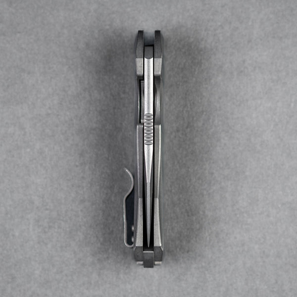 URBAN Becerro - Darkwashed Magnacut & Darkwashed Titanium - URBAN EDC®
