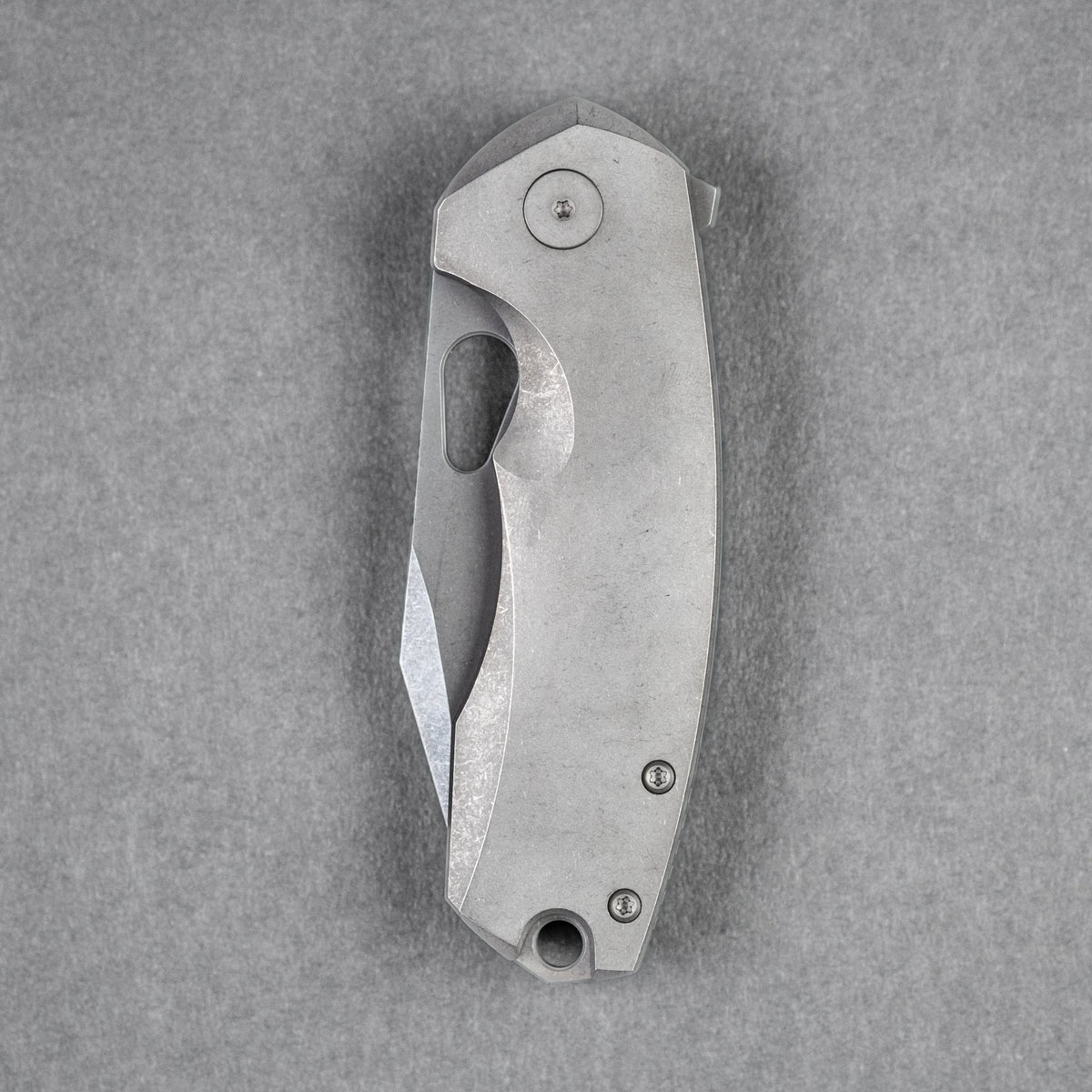 URBAN Becerro - Darkwashed Magnacut & Darkwashed Titanium - URBAN EDC®