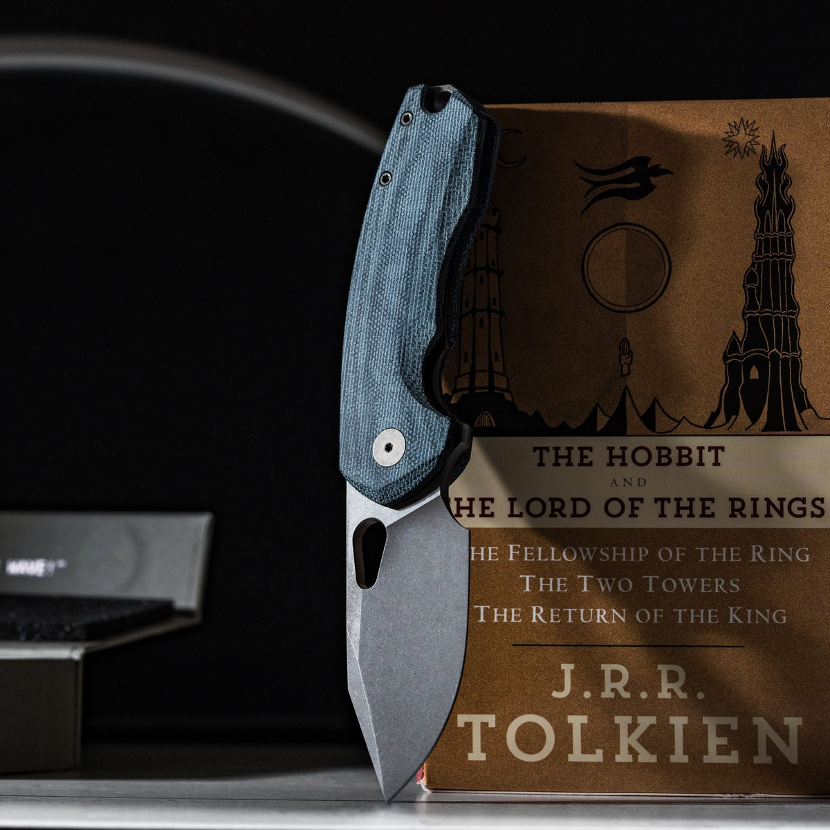URBAN Becerro - Darkwashed Magnacut & Denim Micarta - URBAN EDC®