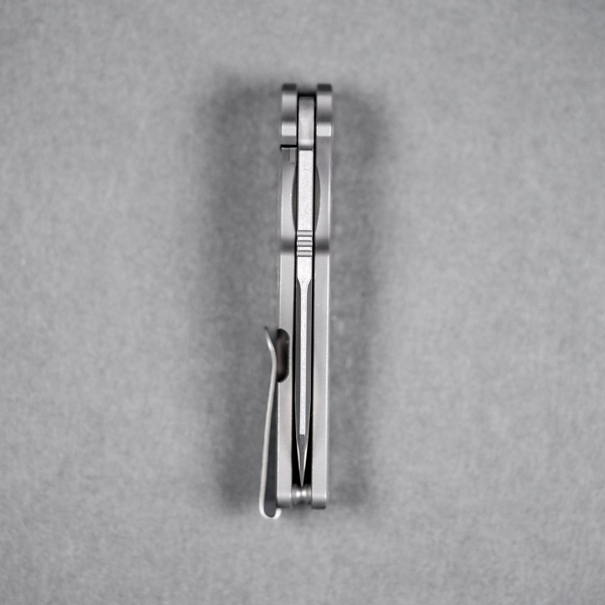 URBAN Castellan Non - Flipper - Stonewashed Vanax & Stonewashed Titanium w/ Rock Texture - URBAN EDC®