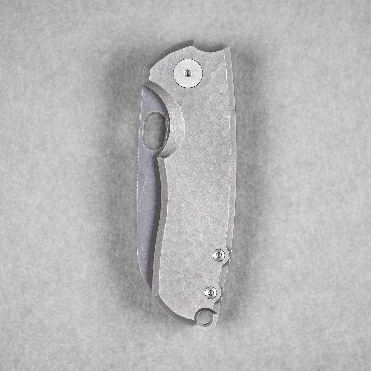 URBAN F5.5 - Acid - Etched Magnacut & Darkwashed Titanium w/ Jigged Pattern - URBAN EDC®