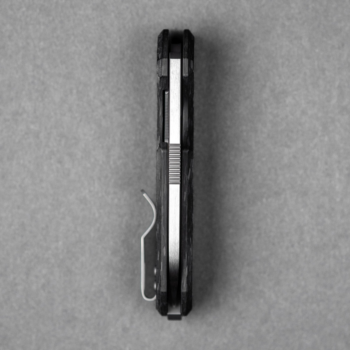 URBAN F5.5 - Marbled Carbon Fiber & Hand - Rubbed Magnacut - URBAN EDC®